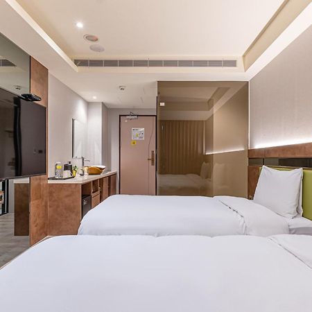 Check Inn Taichung Qinghai Exterior photo