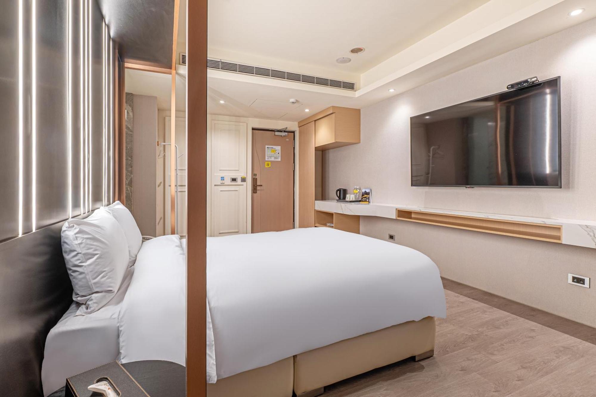 Check Inn Taichung Qinghai Exterior photo
