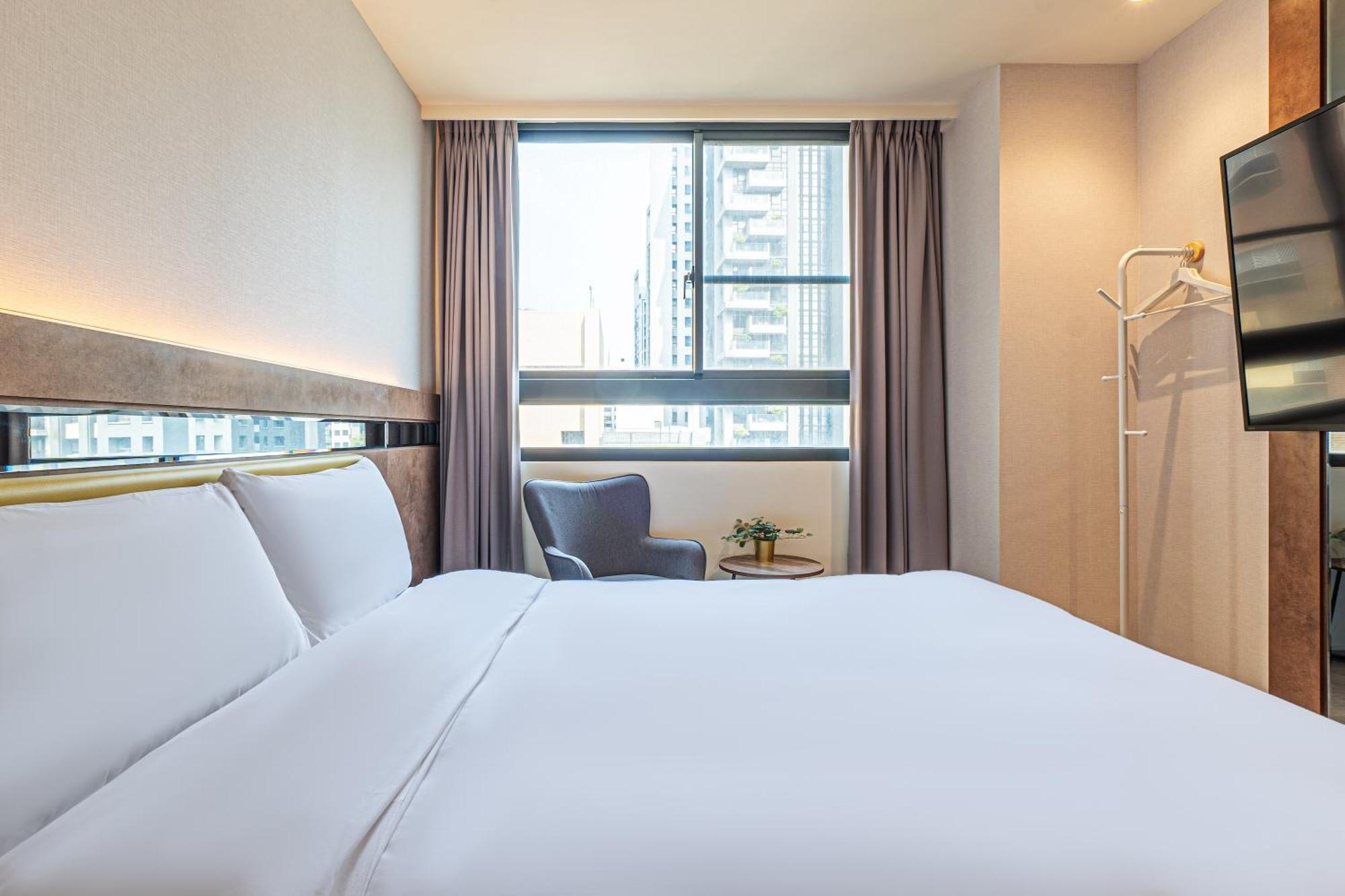 Check Inn Taichung Qinghai Exterior photo